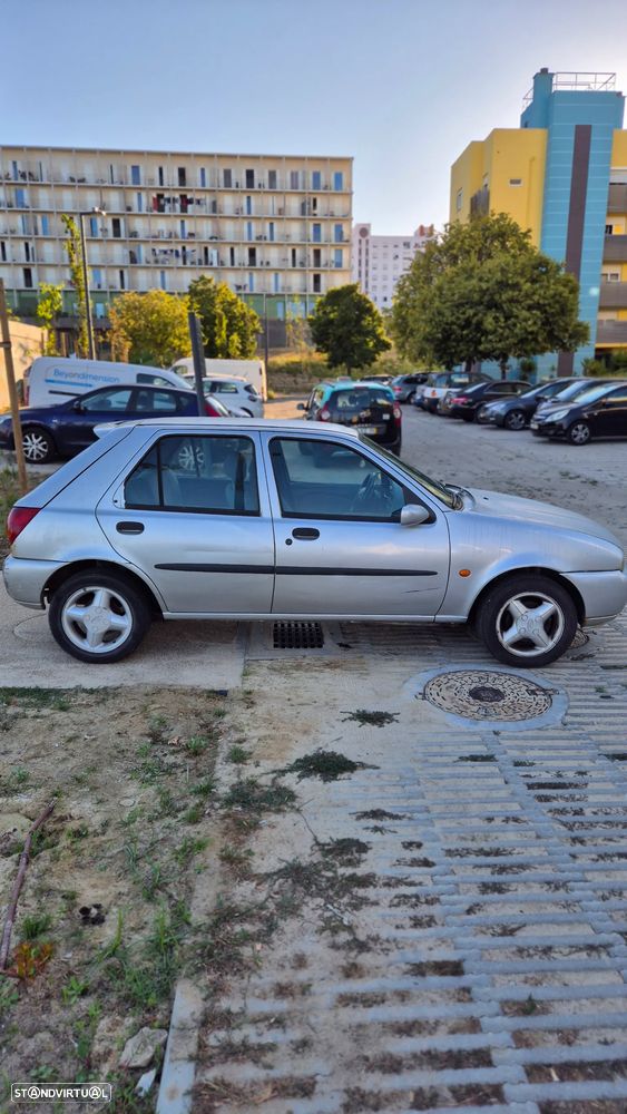 Ford Fiesta 1.25 Techno - 8