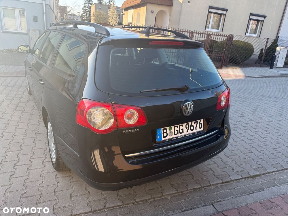 Volkswagen Passat 1.9 TDI DPF Trendline - 24