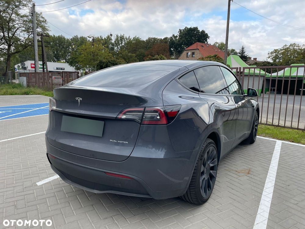 Tesla Y Long Range AWD - 15