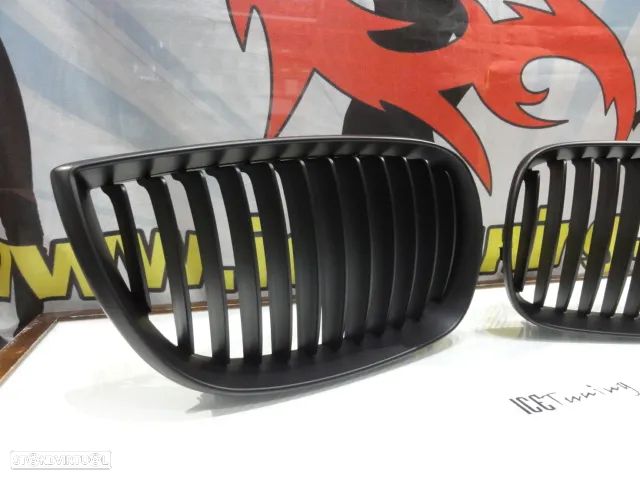 Grelha frontal em plástico ABS para BMW E81 / E82 / E87 / E88 04-07 em preto mate - 3