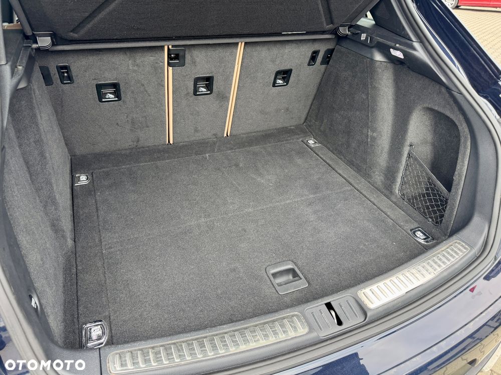 Porsche Macan Standard - 36