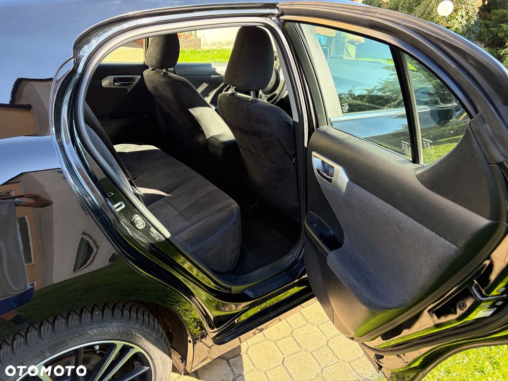 Lexus CT - 8