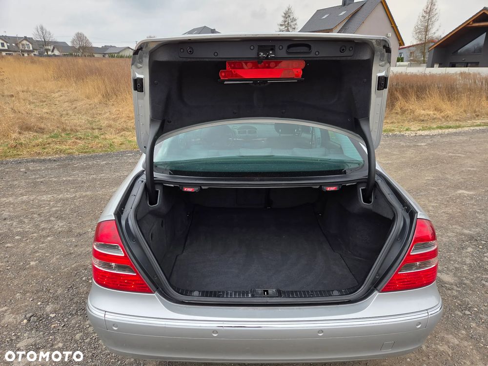 Mercedes-Benz Klasa E 200 Kompressor Automatik Elegance Sport Edition - 10