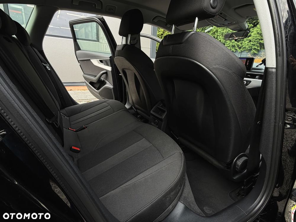 Audi A4 Avant - 19