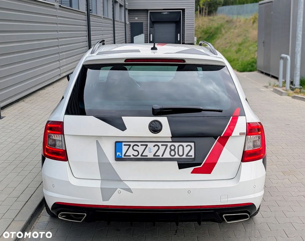 Skoda Octavia 2.0 TDI DSG RS - 13