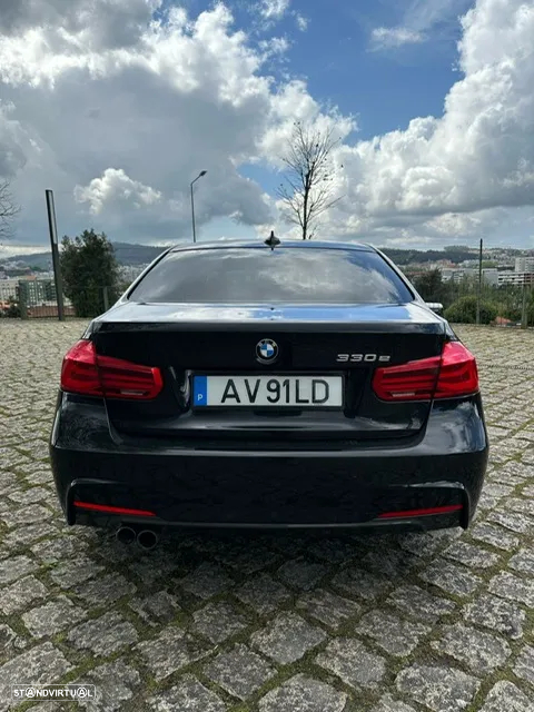 BMW 330 e iPerformance Pack M Shadow - 5