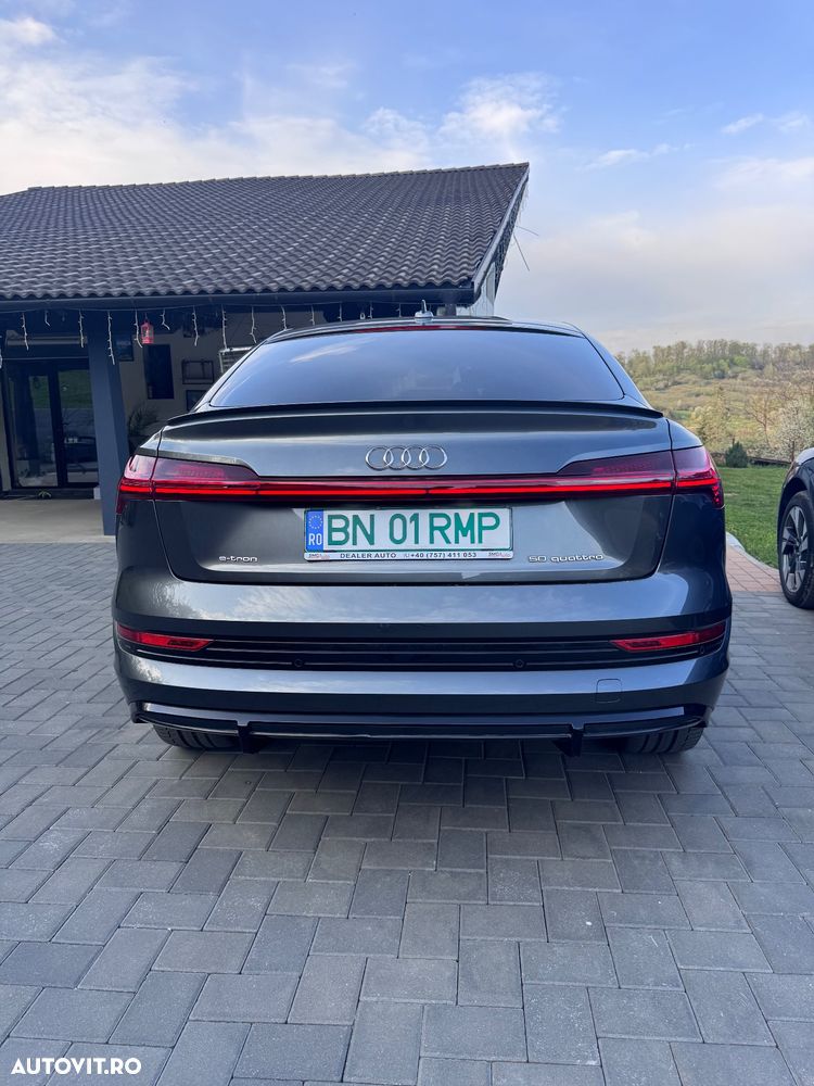 Audi e-tron - 15