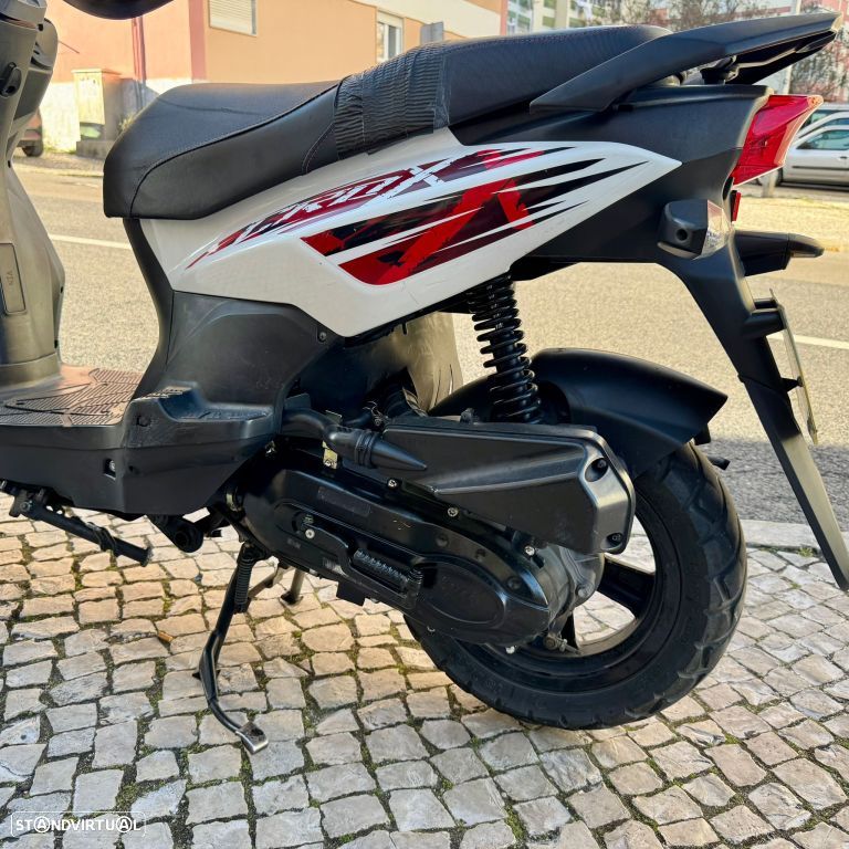 Sym FIDDLE CROX 50 - 23