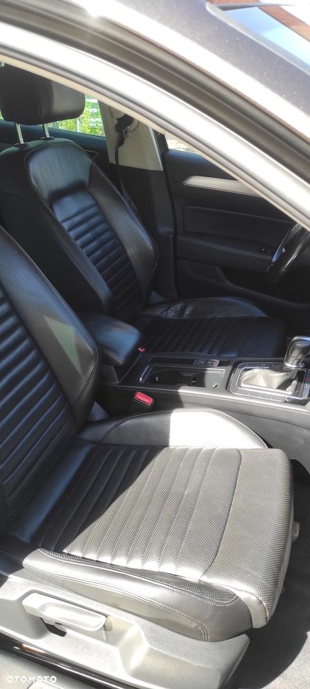 Volkswagen Passat - 9