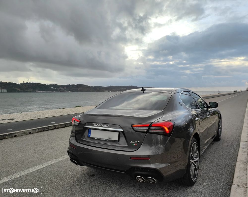 Maserati Ghibli Hybrid GranSport - 4