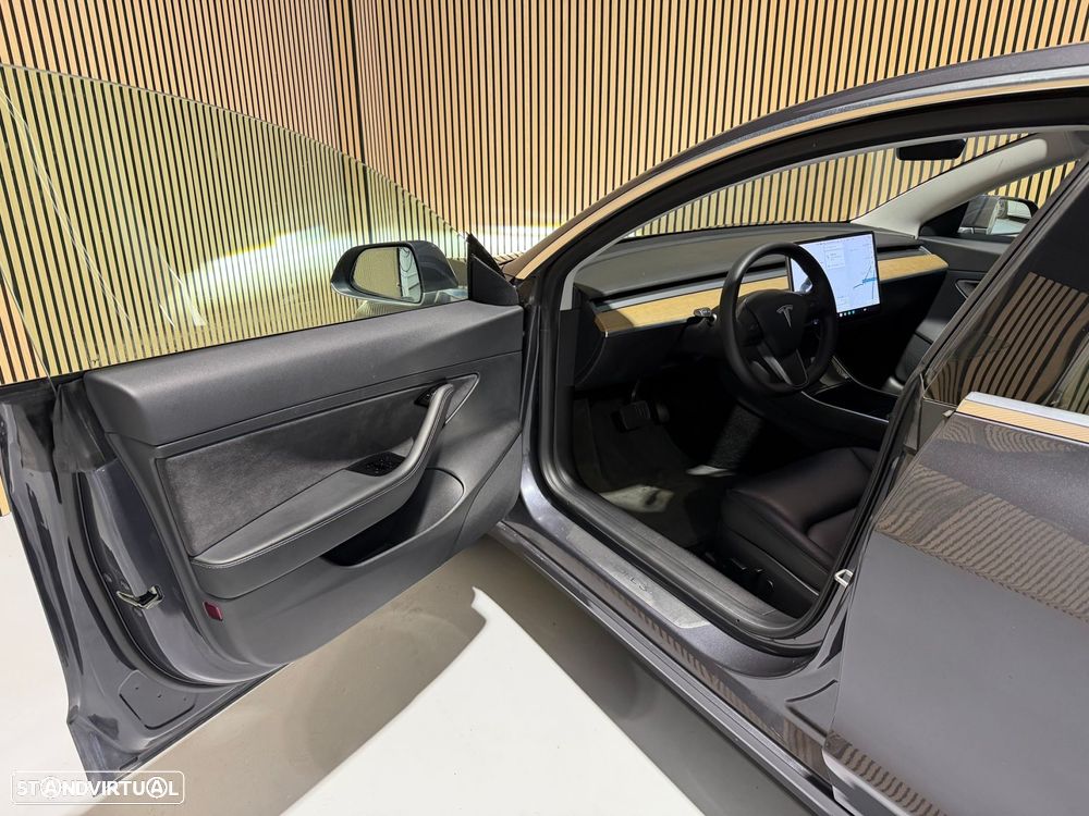 Tesla Model 3 Standard Range Plus RWD - 5