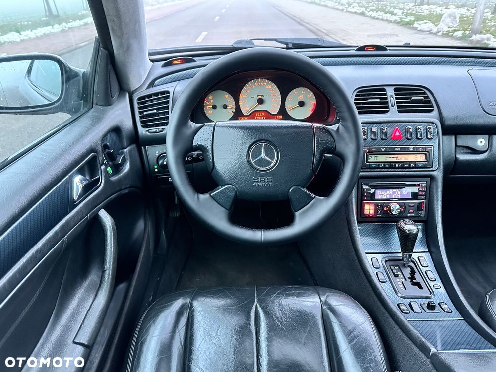 Mercedes-Benz CLK - 27