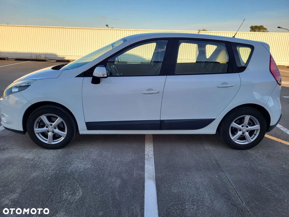 Renault Scenic 1.6 16V Authentique - 4