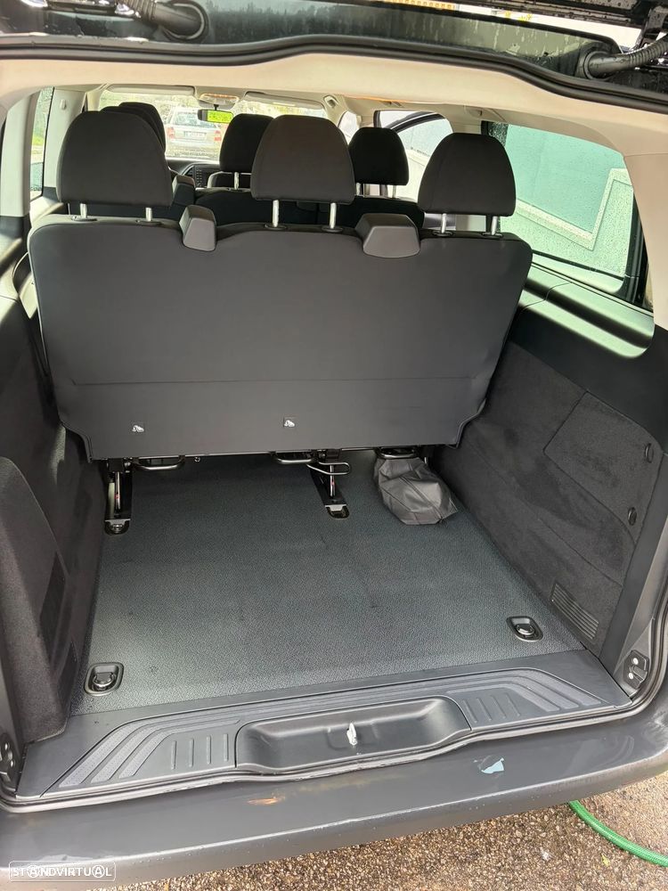 Mercedes-Benz eVito Tourer - 11