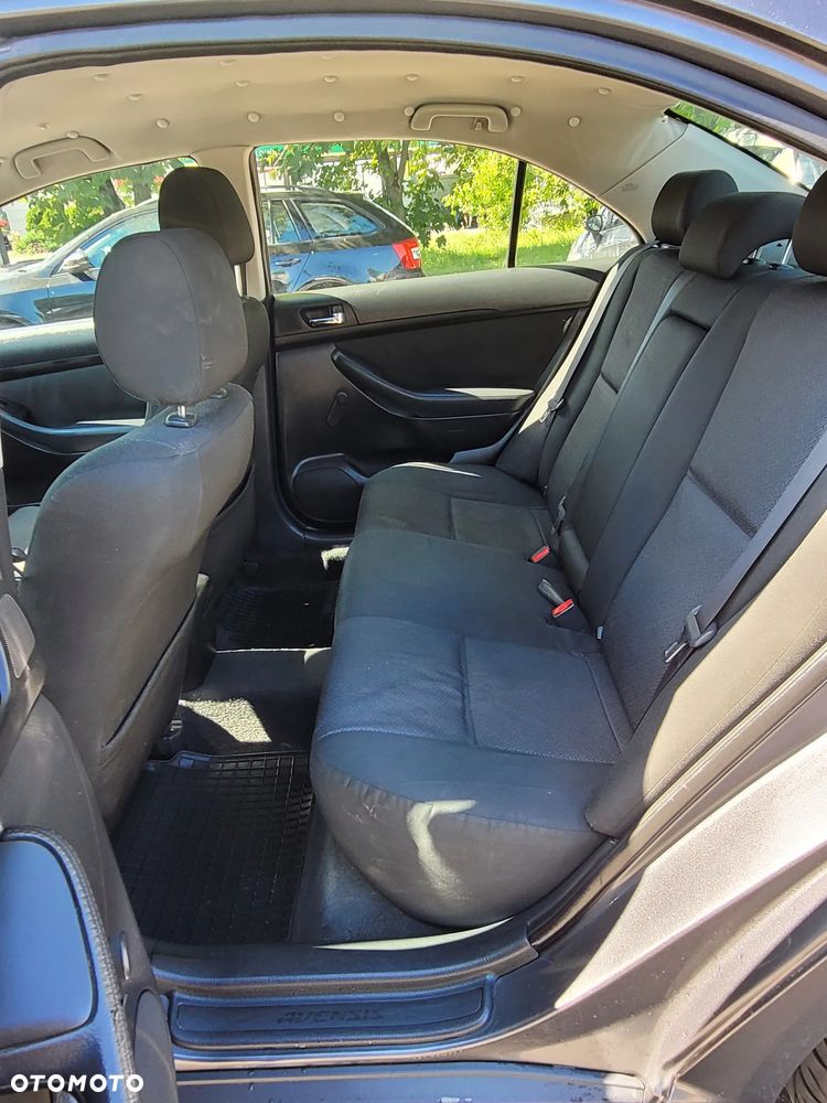 Toyota Avensis 1.6 VVT-i Terra - 6