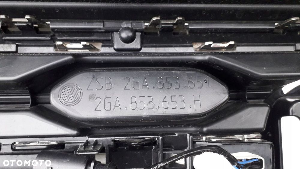 grill T-Roc 2GA R line podświetlany atrapa led 2GA 853 653H - 7