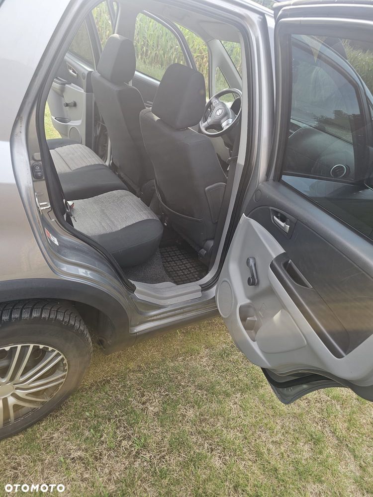 Suzuki SX4 - 7