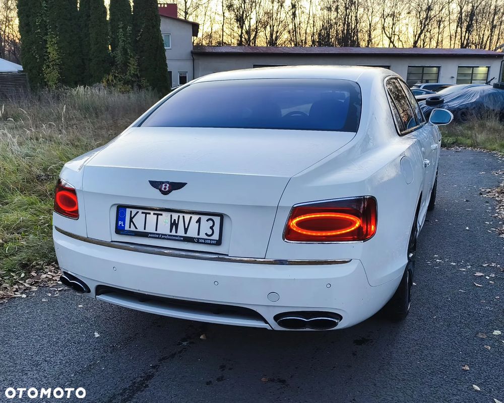 Bentley Flying Spur V8 Mulliner - 7