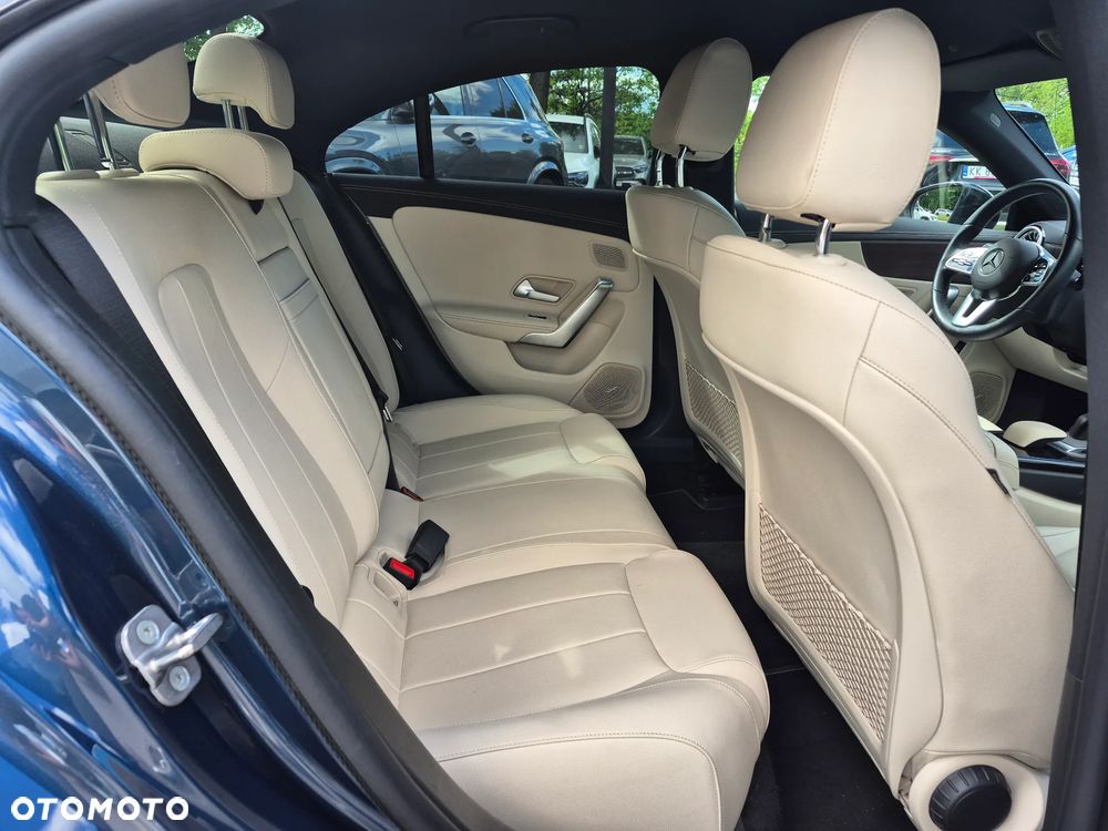Mercedes-Benz CLA 180 d 8G-DCT - 31