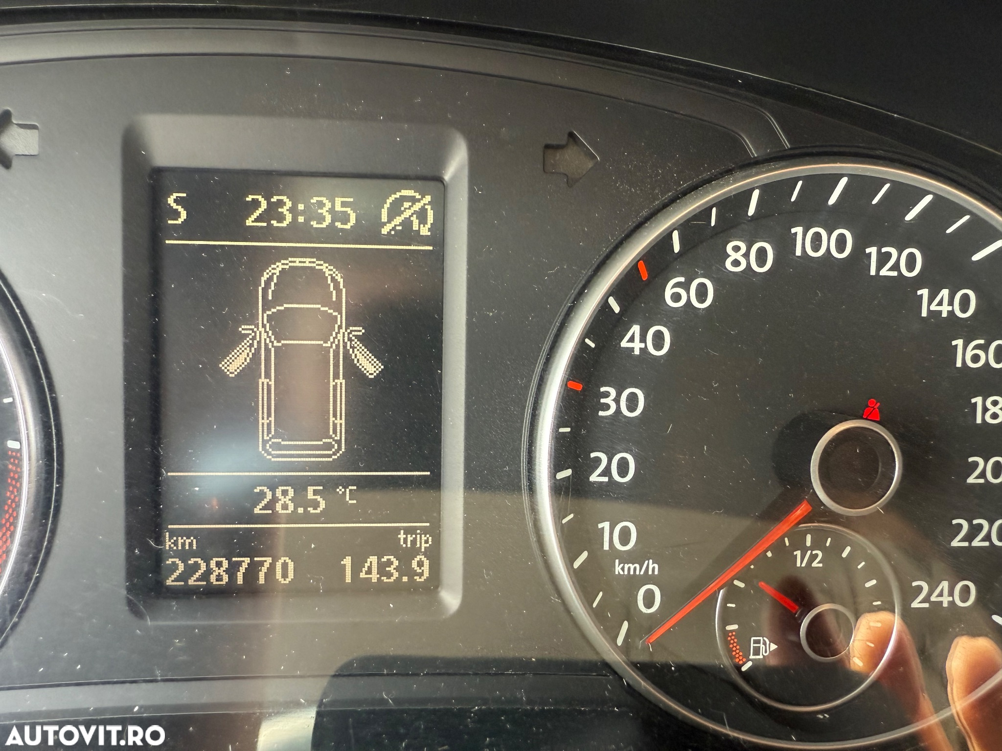 Volkswagen Sharan 2.0 TDI DSG BlueMotion Technology Comfortline - 32