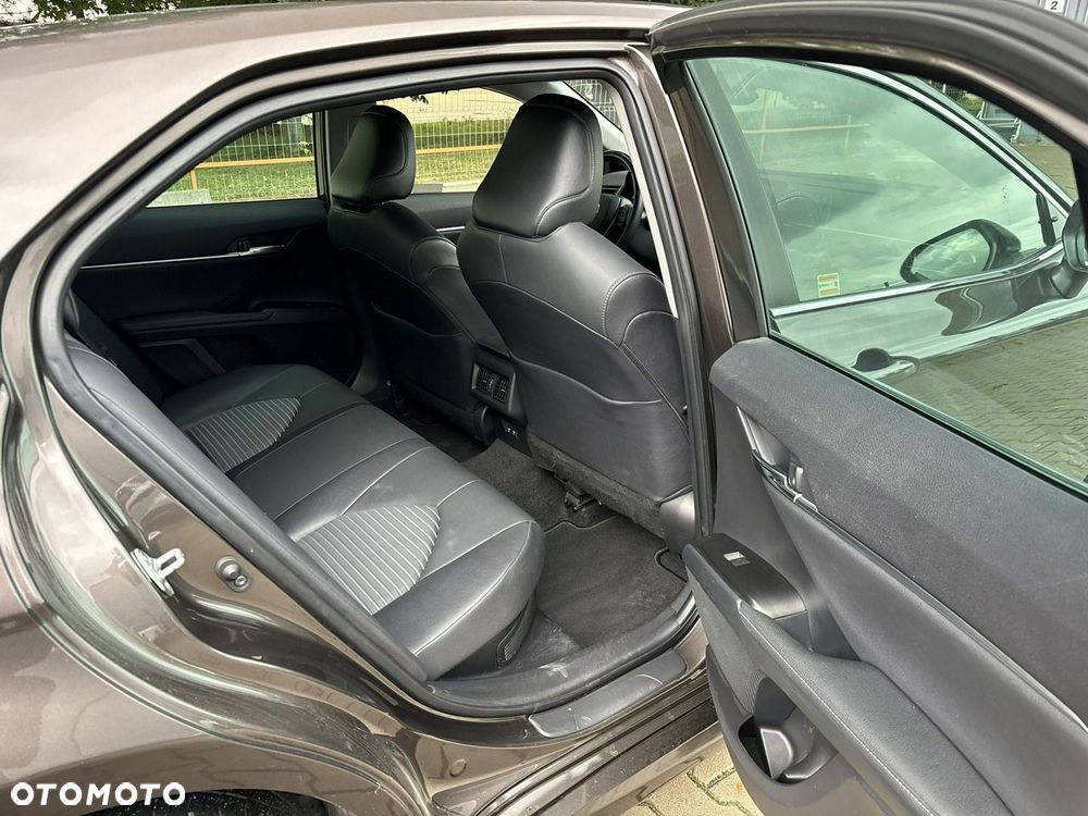Toyota Camry 2.5 Hybrid Prestige CVT - 18