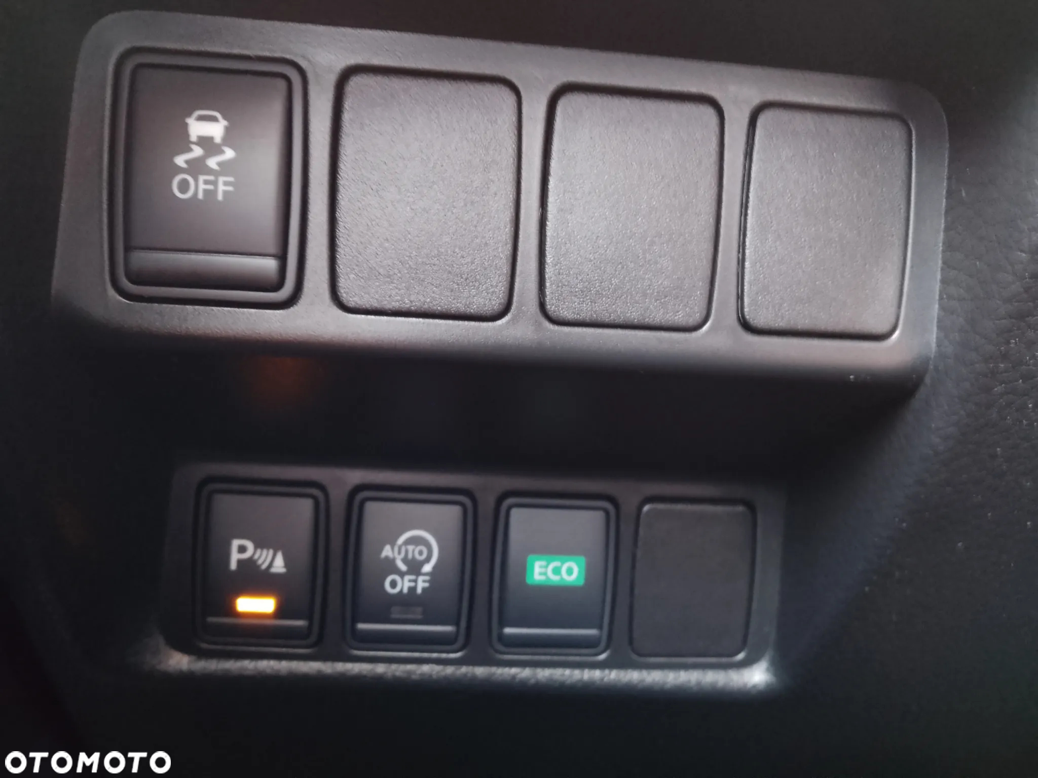 Nissan Qashqai 1.6 DCi Tekna Xtronic - 26