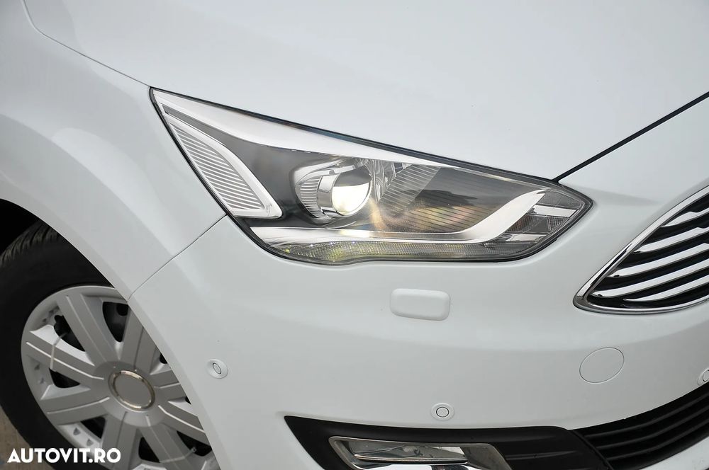 Ford C-Max 2.0 TDCi Powershift Titanium - 40