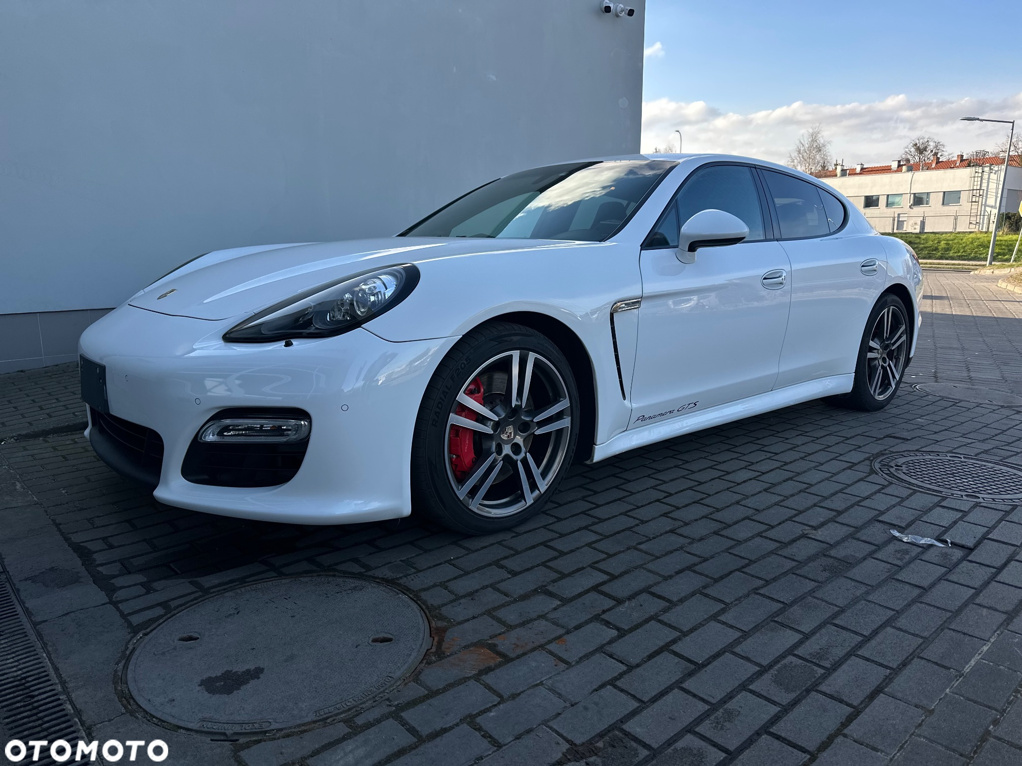 Porsche Panamera GTS PDK - 12