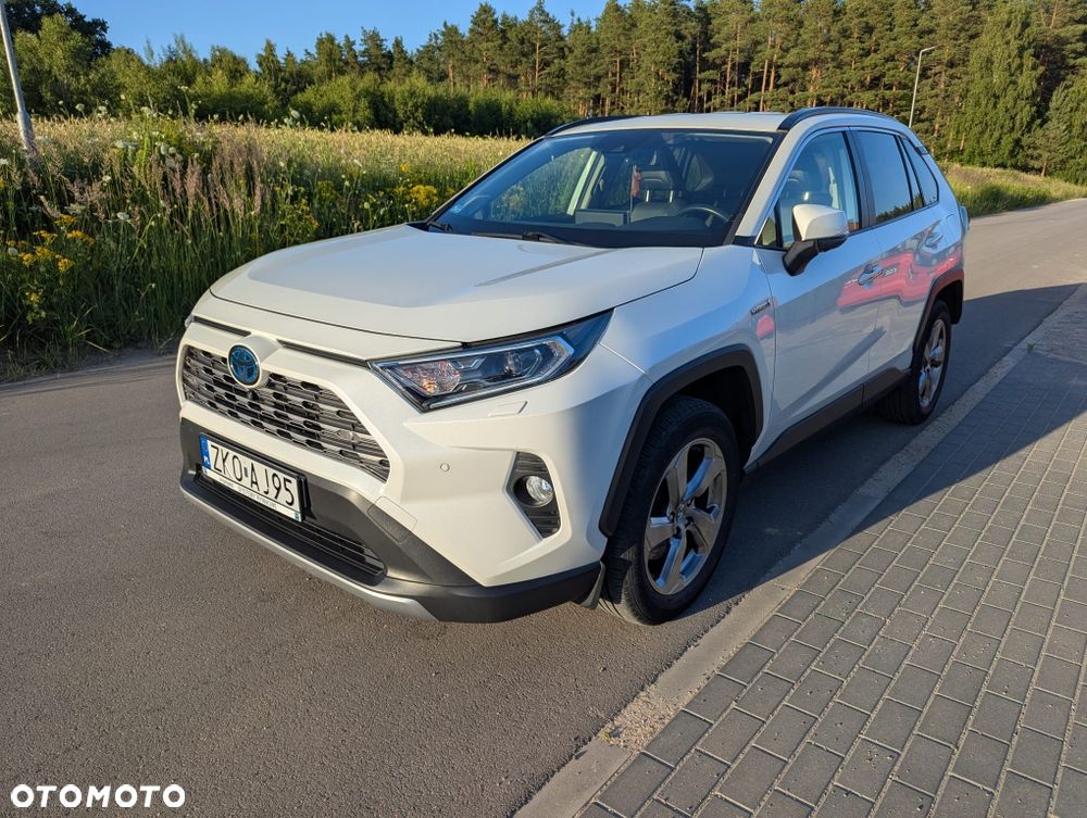 Toyota RAV4 - 1