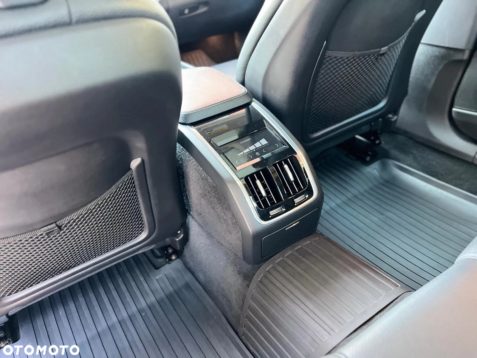 Volvo S90 T5 Momentum - 23