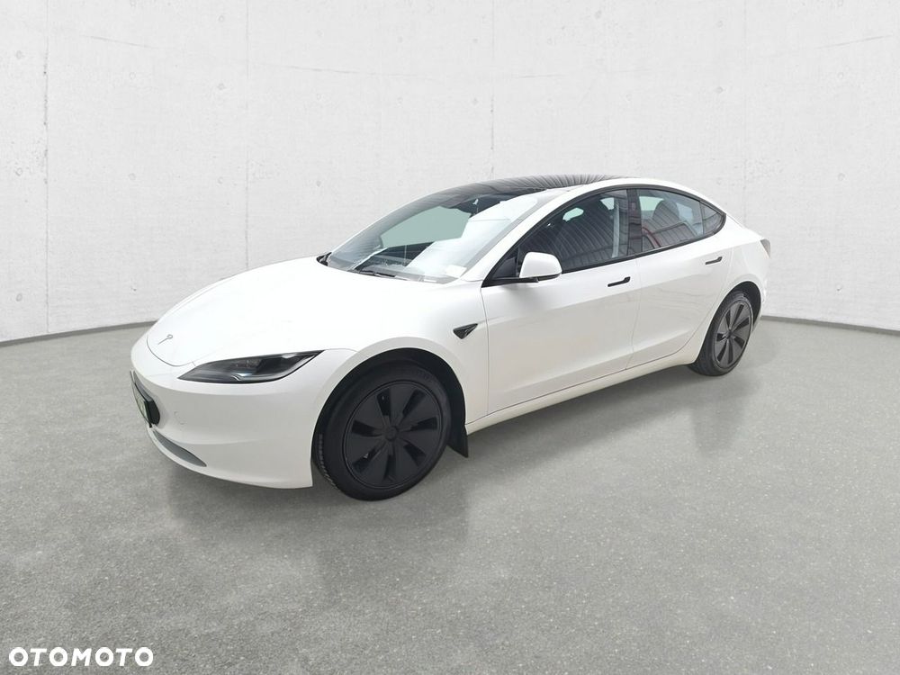 Tesla Model 3 - 3