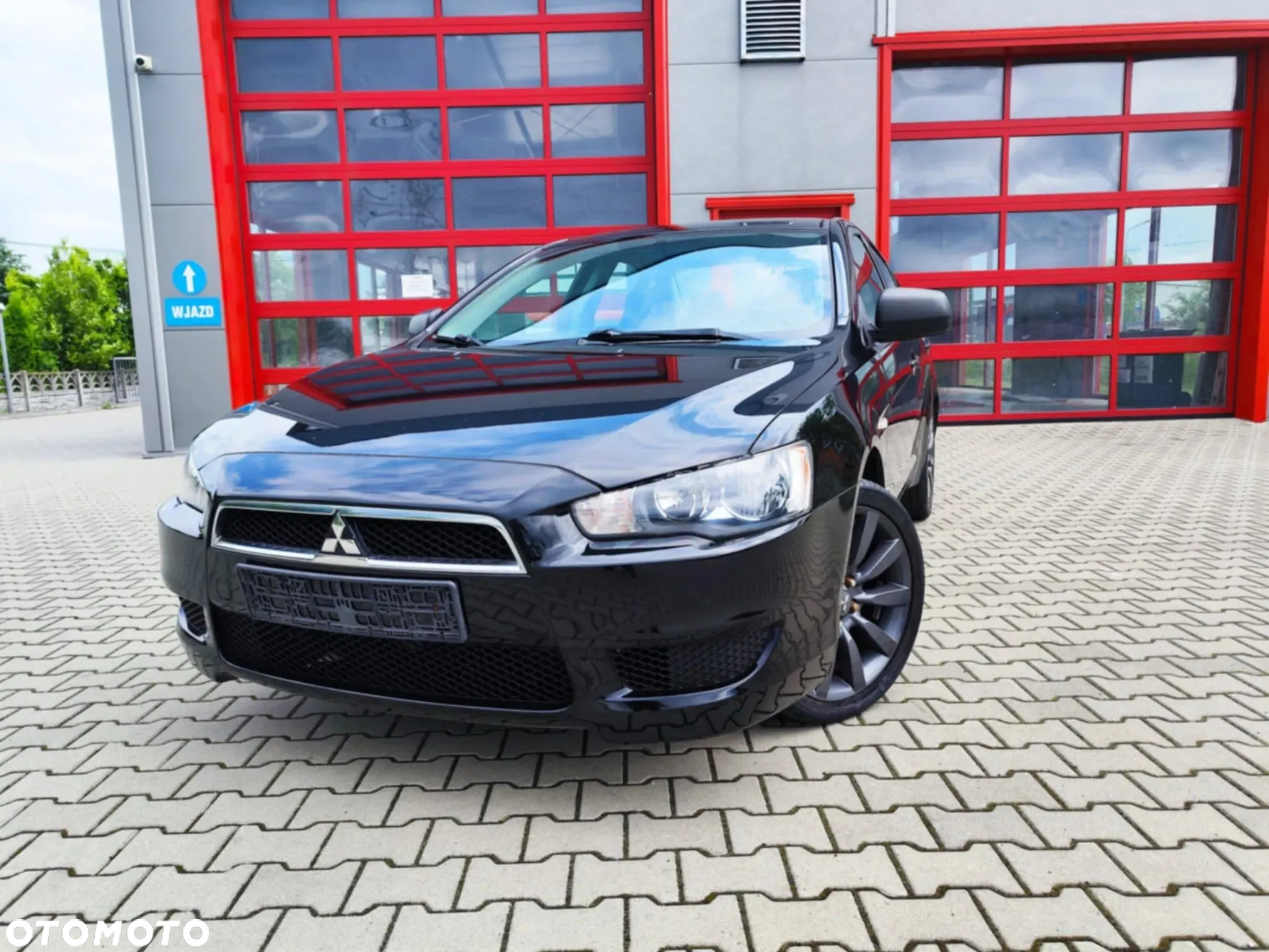 Mitsubishi Lancer 1.5 Inform - 2