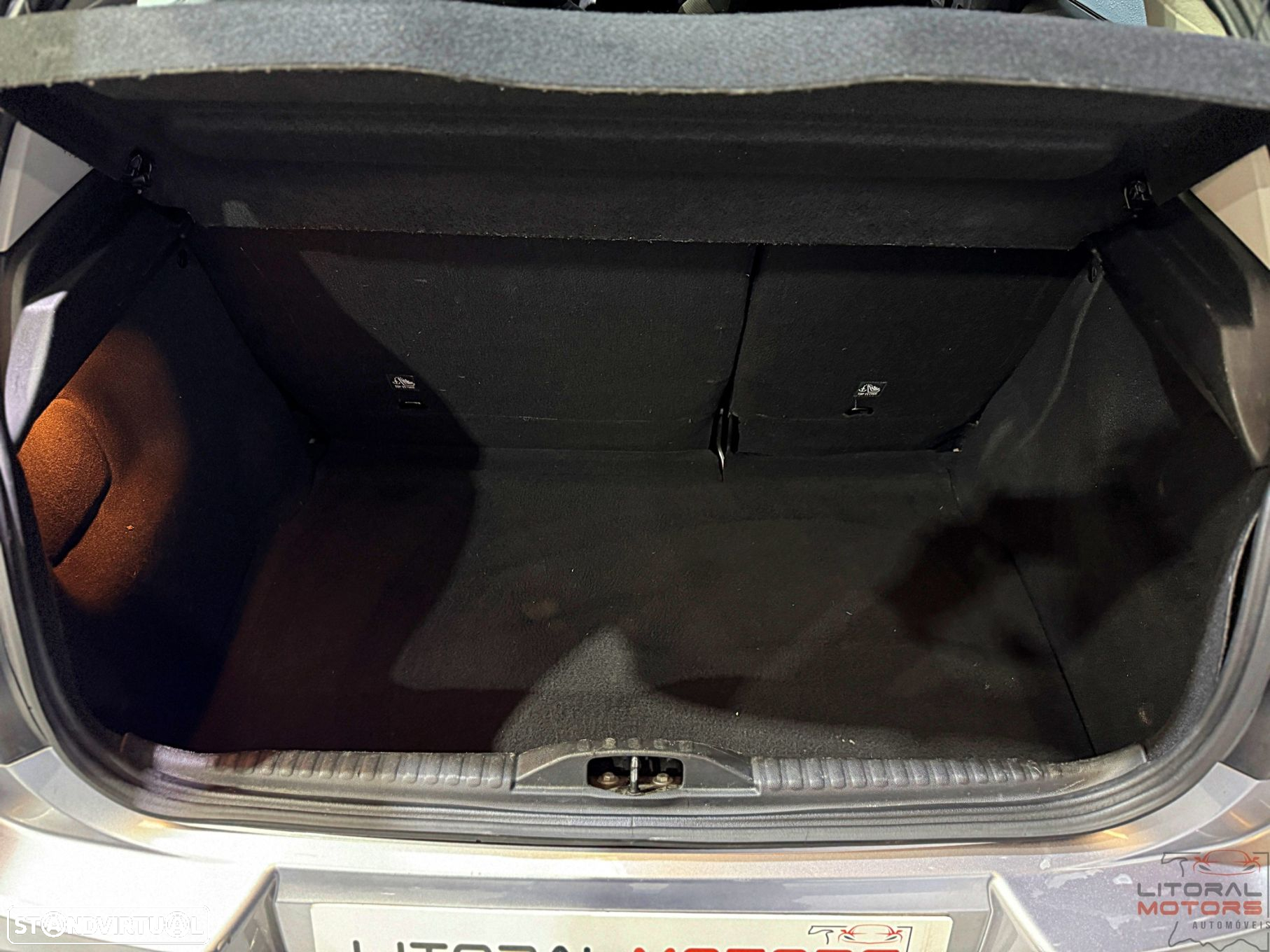 Citroën C3 1.2 PureTech Shine EAT6 - 10
