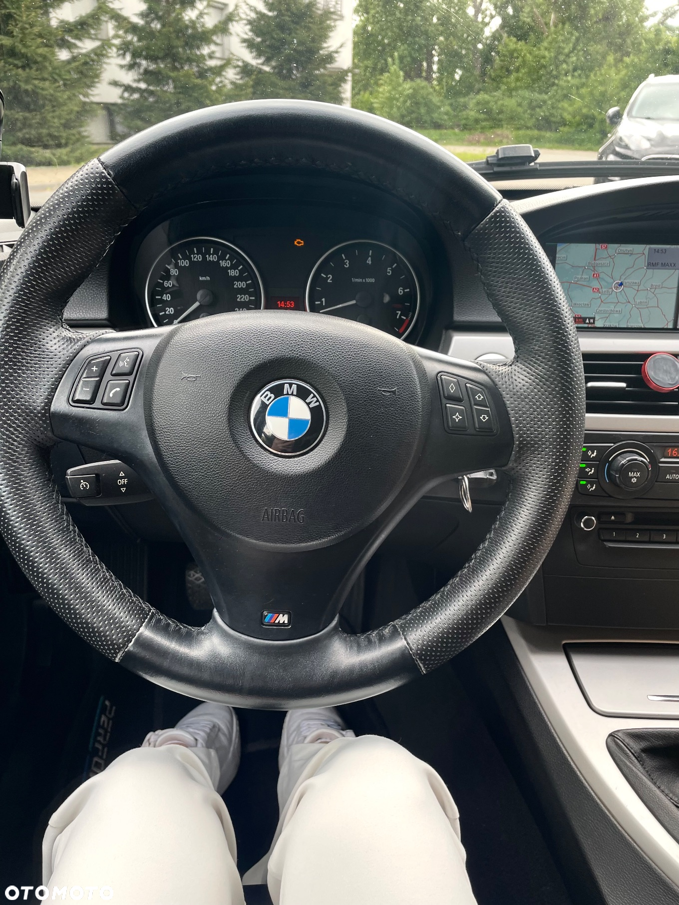 BMW Seria 3 330i - 9