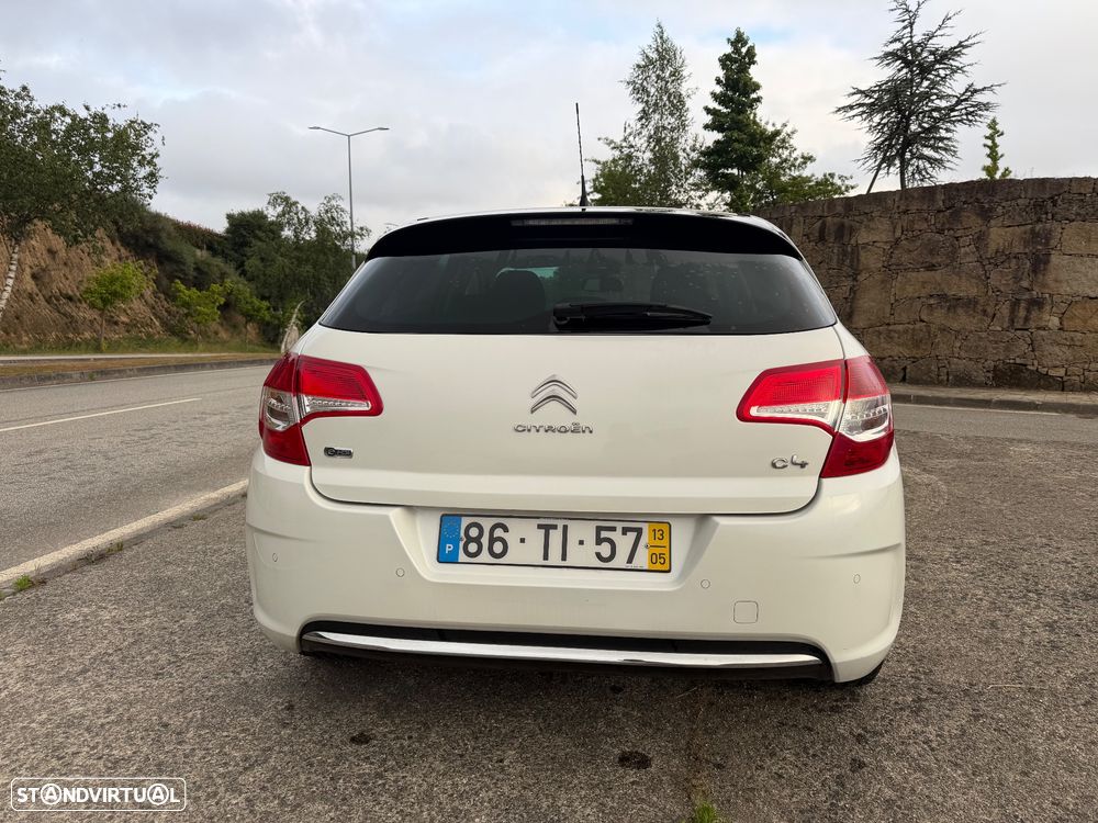 Citroën C4 e-HDi 115 ETG6 Exclusive - 4