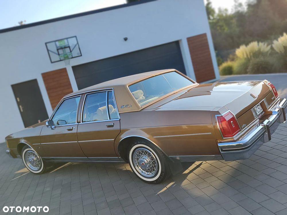 Oldsmobile Delta 88 - 5