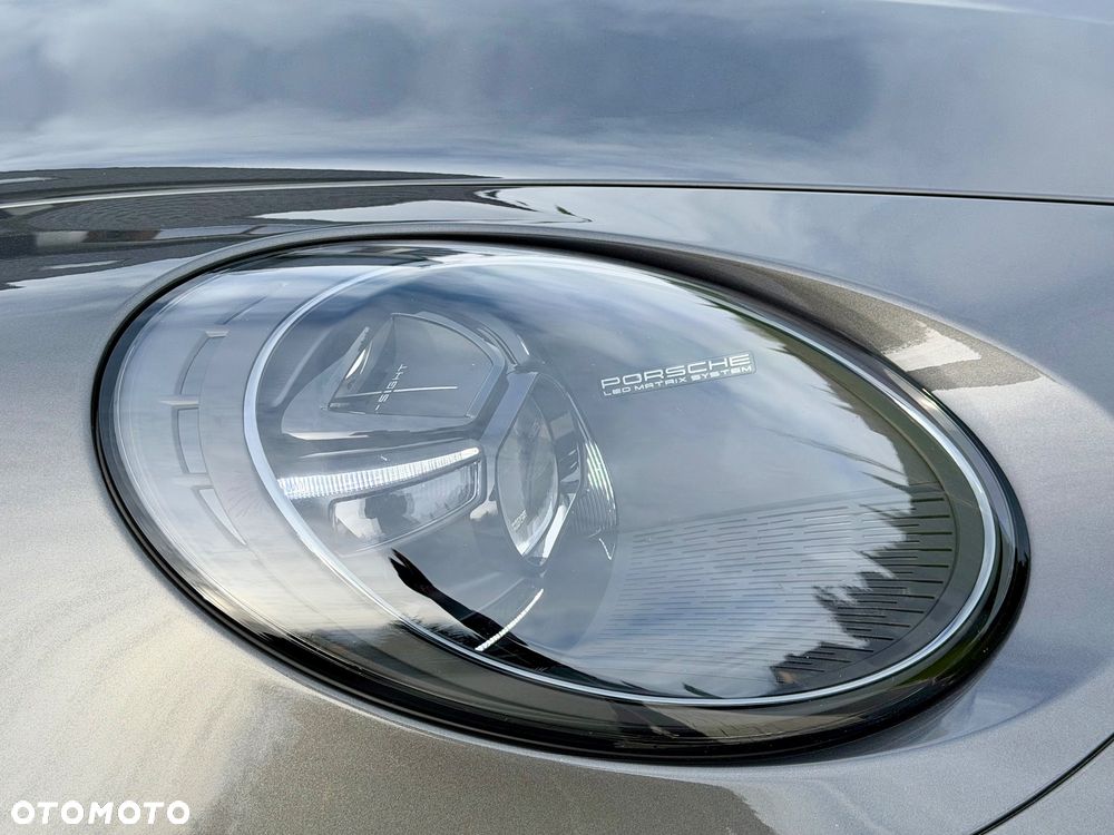 Porsche 911 Carrera 4S - 14