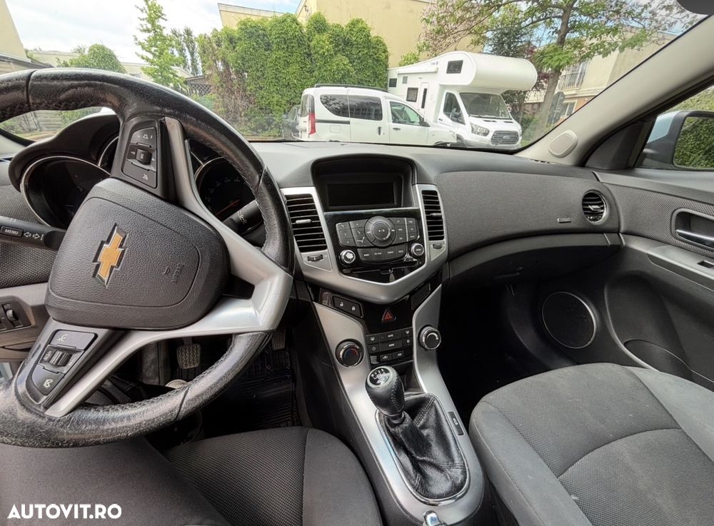 Chevrolet Cruze 2.0 DOHC LT - 8