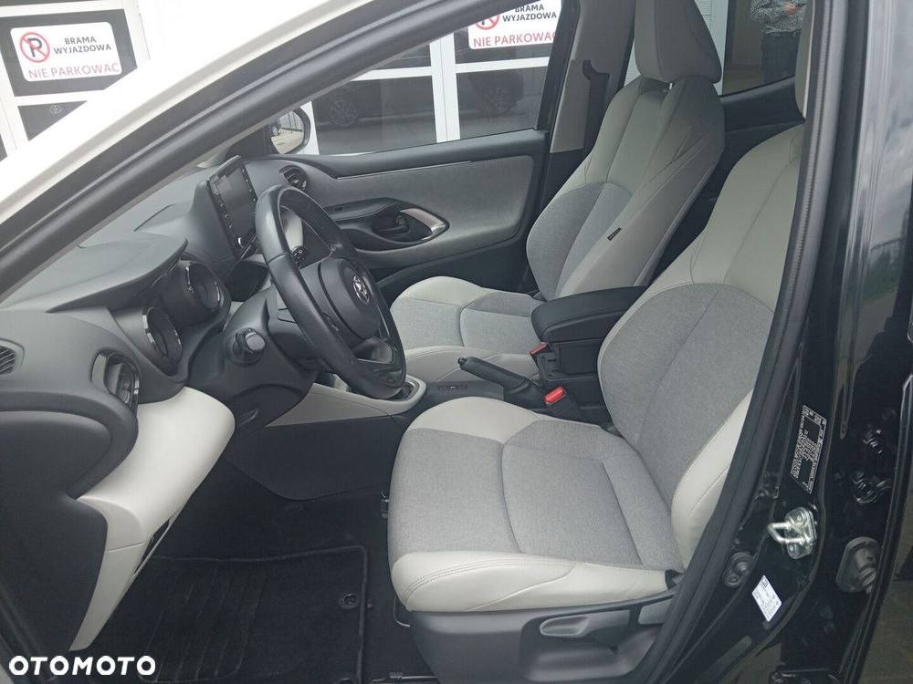 Toyota Yaris - 14