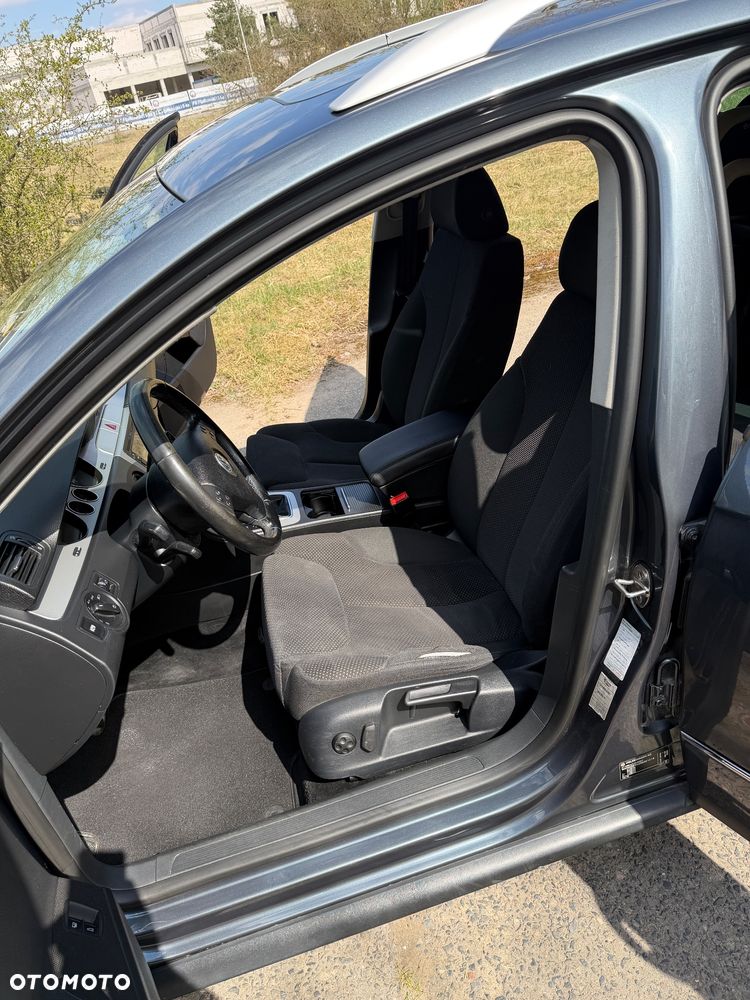 Volkswagen Passat 2.0 TDI Highline - 16