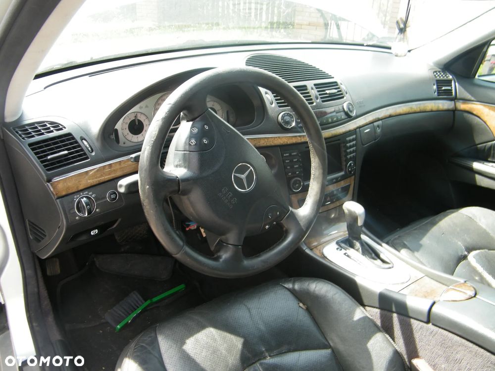 Mercedes E klasa W211 Avantgarde 2.7 D 176KM silnik OM647 skrzynia 722640 lakier 744 - 7