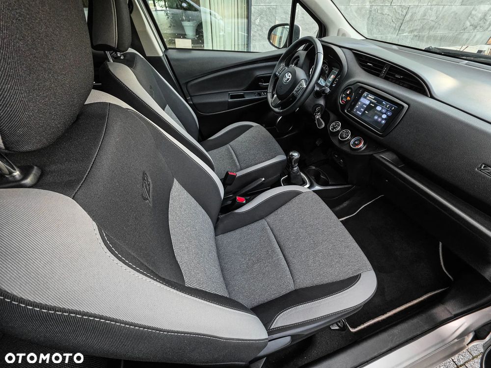 Toyota Yaris 1.5 Active - 17