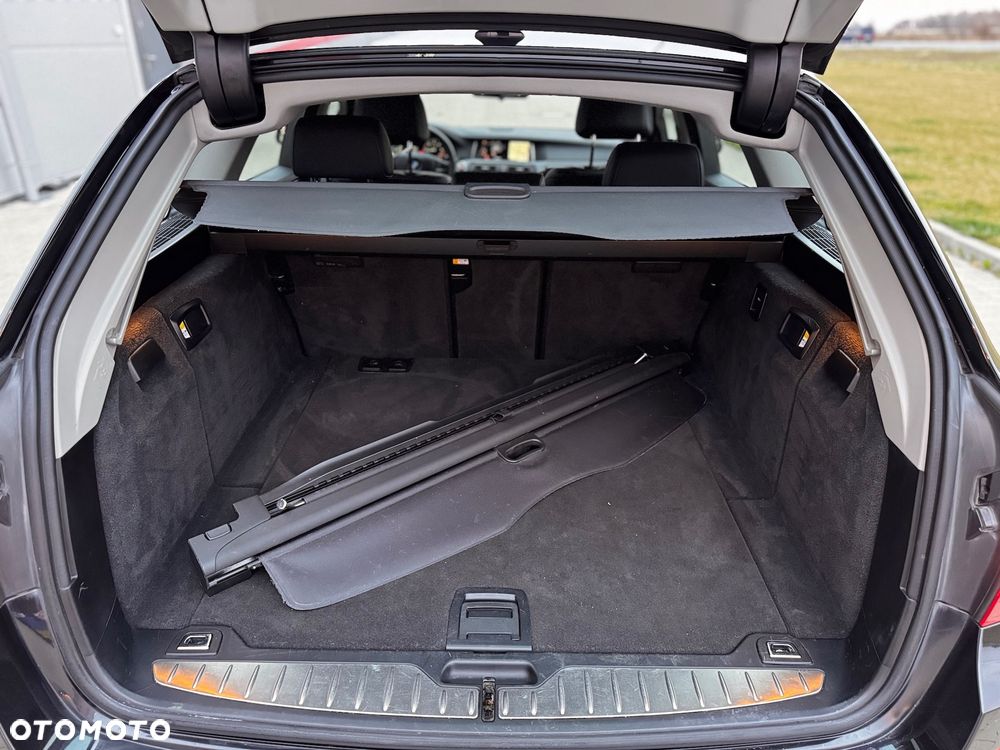 BMW Seria 5 520d Luxury Line - 26