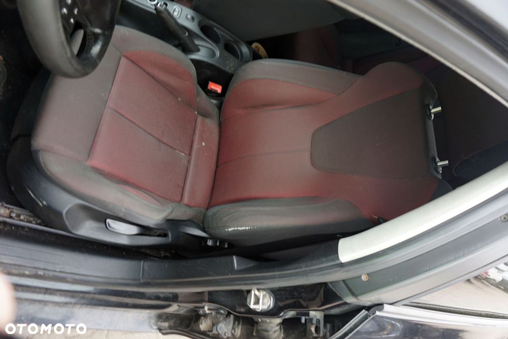 SEAT LEON II 1P1 2007 LC9Z 1.9 TDI BXE 105KM JCR CZARNY na części - 11
