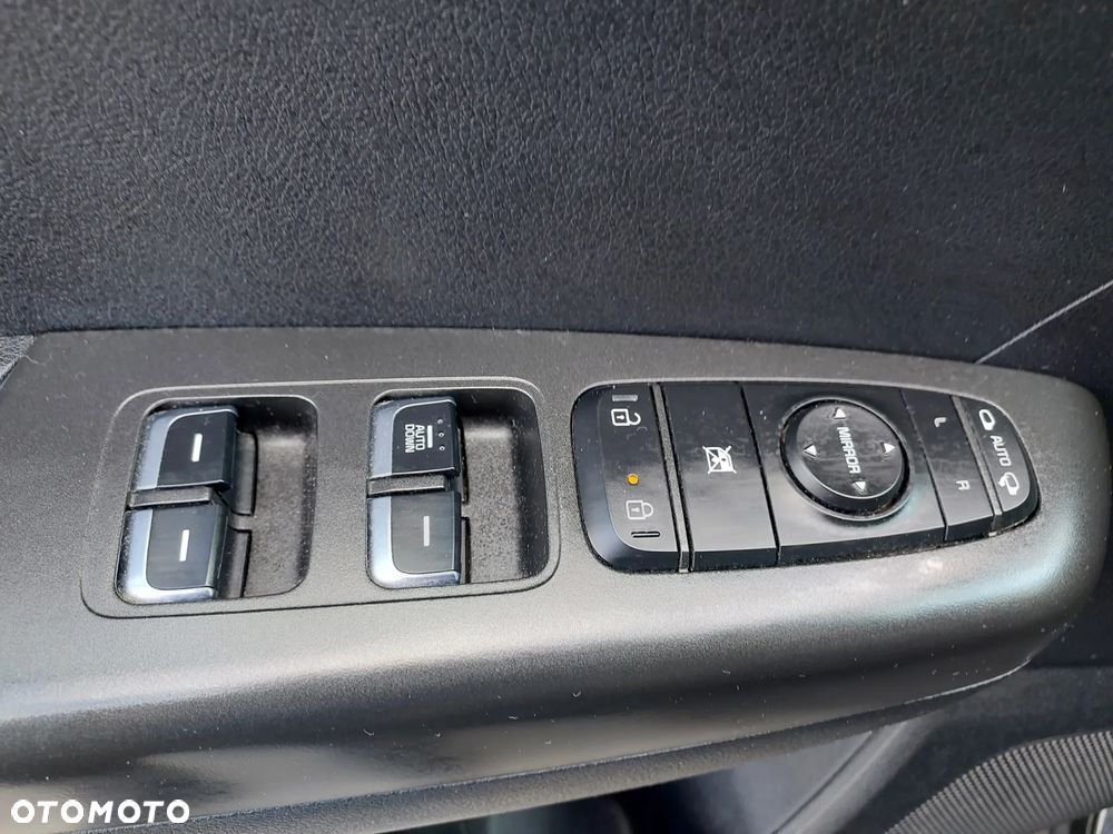 Kia Sportage 1.6 GDI Black Edition 2WD - 19