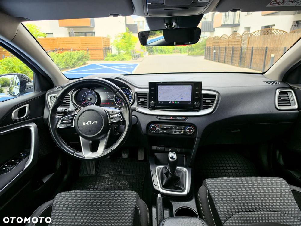Kia Ceed 1.5 T-GDI M - 19
