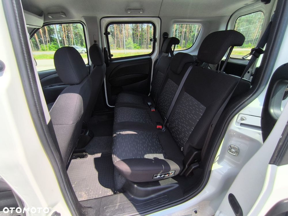 Opel Combo 1.6 CDTI Cosmo - 15