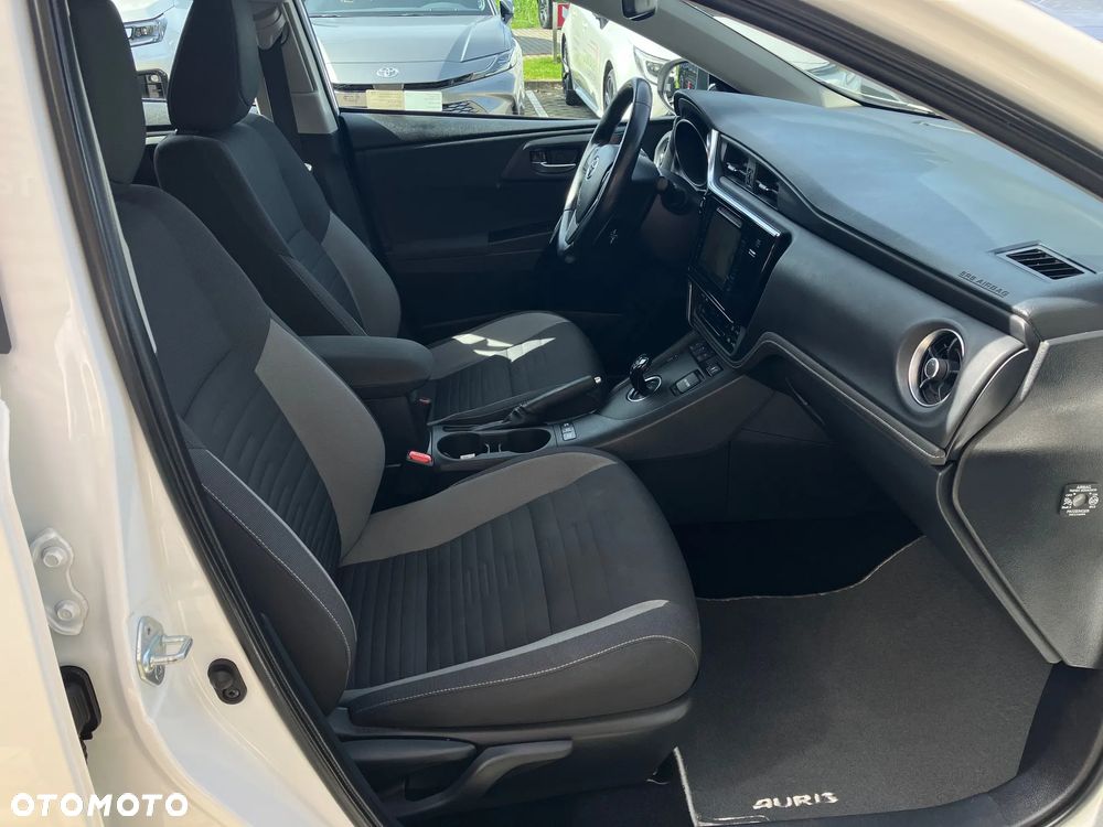 Toyota Auris Hybrid 135 Premium - 14