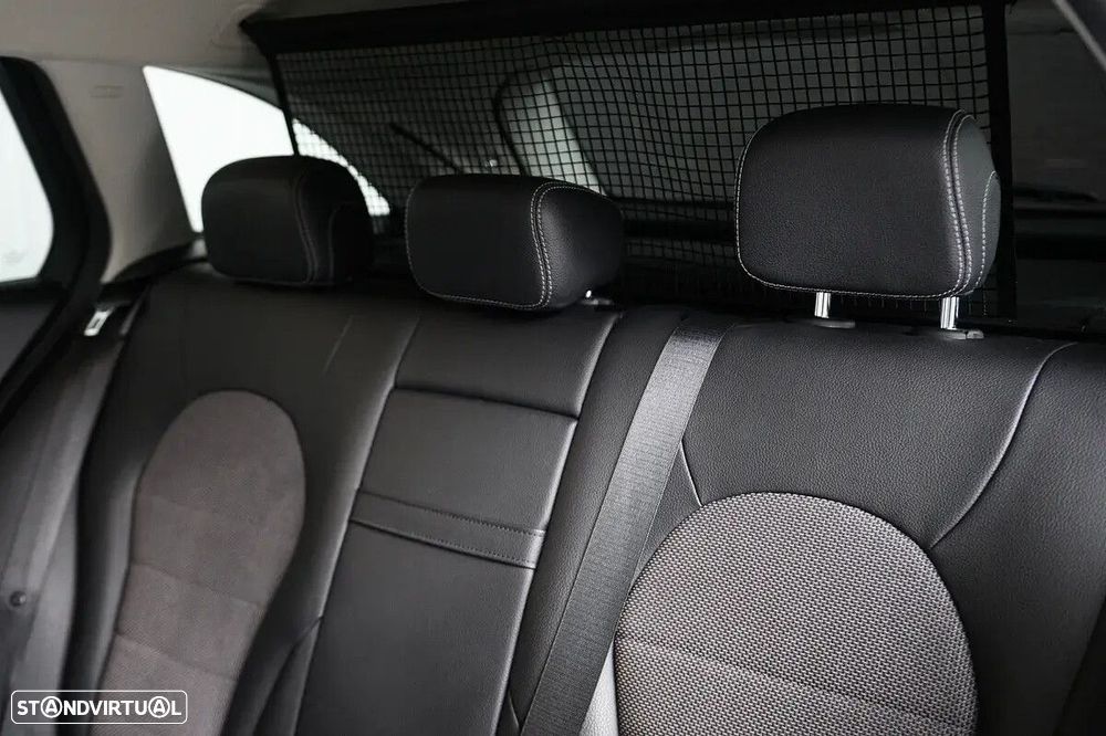 Mercedes-Benz C 200 - 39