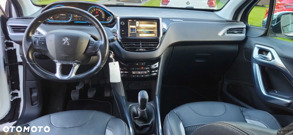 Peugeot 2008 - 8